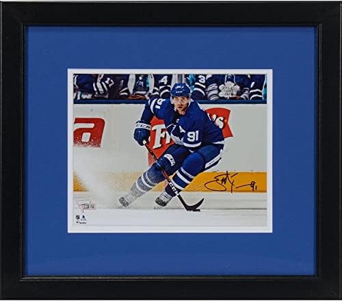 Джон Tavares Торонто Мейпъл Лийфс В рамка с автограф На свой ред Сини тениски с размери 8 х 10 см - Снимки на НХЛ с автограф